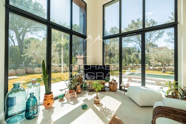 Luxury House for sale in Eygalières, 1 590 000 €, Photo 2