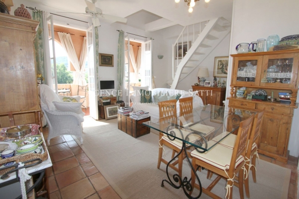 Appartement de luxe à vendre à Saint-Tropez, 680 000 €, Photo 2