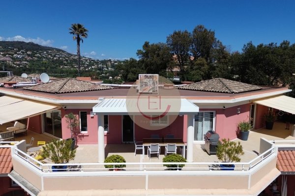 Luxury Apartment for sale in Mandelieu-la-Napoule, 1 480 000 €, Photo 6