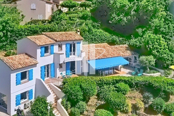 Maison de luxe à vendre à Saint-Raphaël, 1 579 000 €, Photo 1