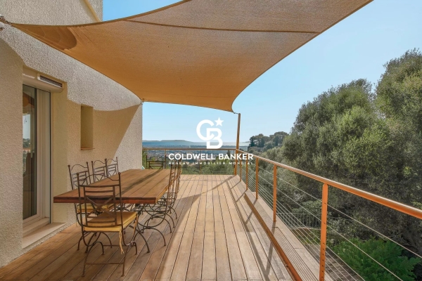 Luxury House for sale in Hyères, 1 095 000 €, Photo 1