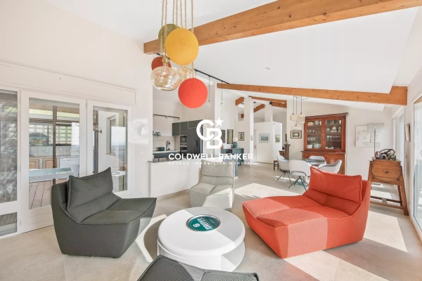 Luxury House for sale in Hyères, 1 095 000 €, Photo 2