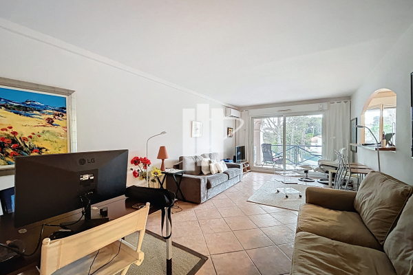Appartement de luxe à vendre à Saint-Raphaël, 415 000 €, Photo 3