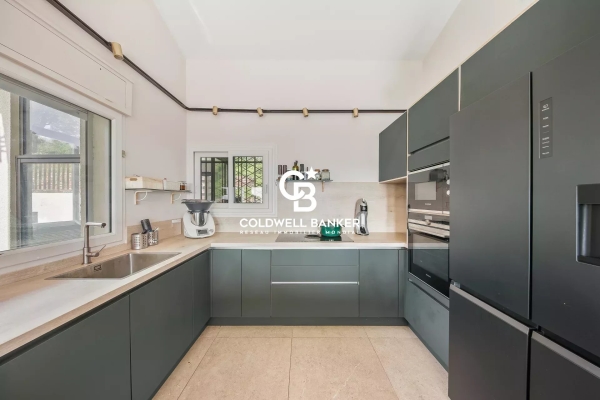 Luxury House for sale in Hyères, 1 095 000 €, Photo 6