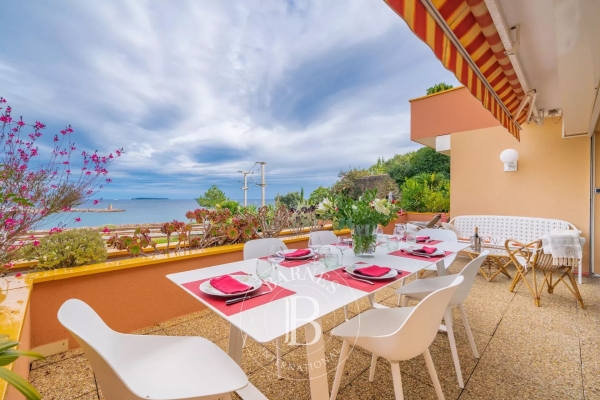 Luxury Apartment for sale in Mandelieu-la-Napoule, 875 000 €, Photo 1
