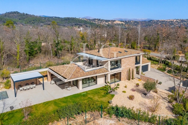 Luxury House for sale in Tourrettes, 3 200 000 €, Photo 1