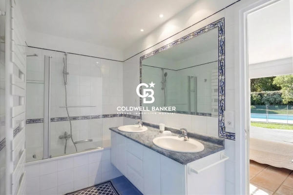 Maison de luxe à vendre à Cap d'Antibes, 2 290 000 €, Photo 7