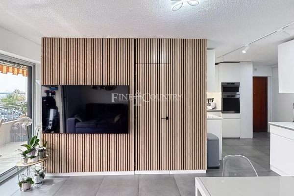 Appartement de luxe à vendre à Le Golfe Juan, 349 000 €, Photo 1