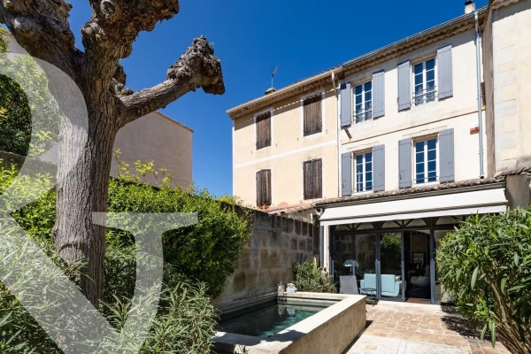 Luxury Apartment for sale in Mouriès, 960 000 €