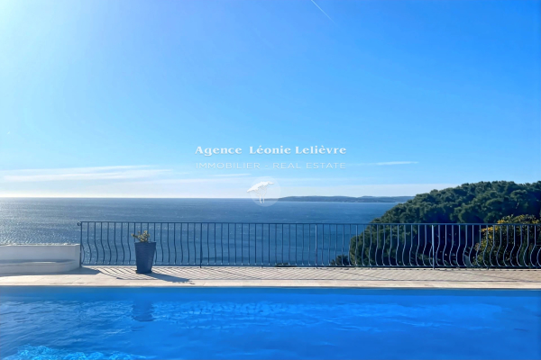 Maison de luxe à vendre à Les Issambres, 1 370 000 €, Photo 1