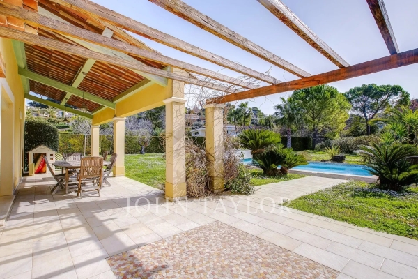 Maison de luxe à vendre à Mougins, 1 550 000 €, Photo 4