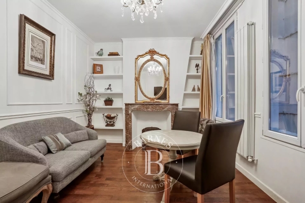 Luxury Apartment for sale in Paris 6ème, 555 000 €, Photo 1