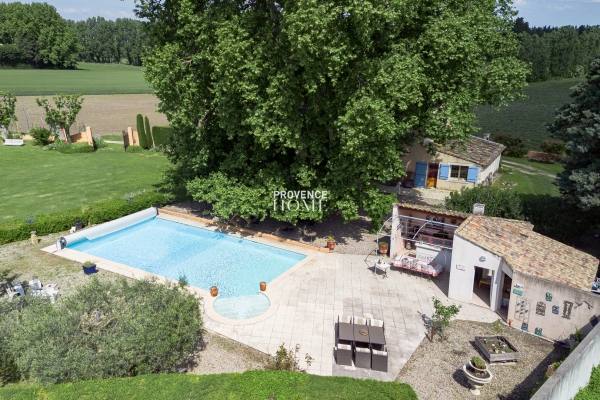 Maison de luxe à vendre à Le Thor, 740 000 €, Photo 1