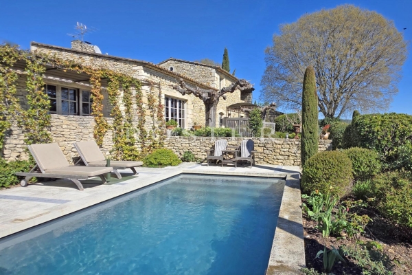 Luxury House for sale in Gordes, 1 450 000 €, Photo 1