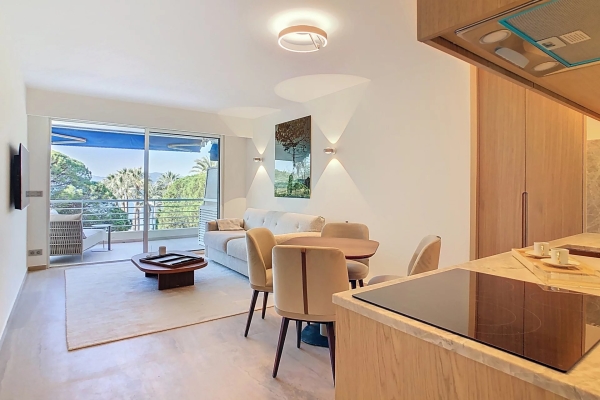 Luxury Apartment for sale in Cannes, 895 000 €, Photo 2