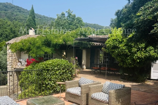 Maison de luxe à vendre à Grimaud, 1 390 000 €, Photo 1