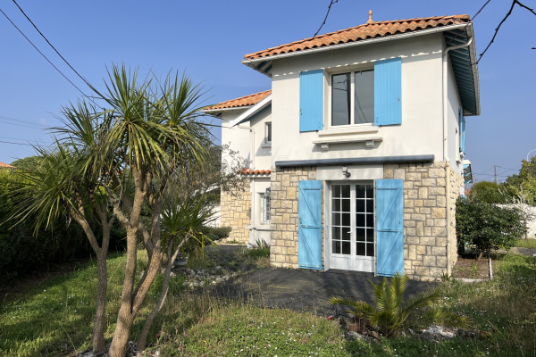 Maison de luxe à vendre à Royan, 399 000 €, Photo 1