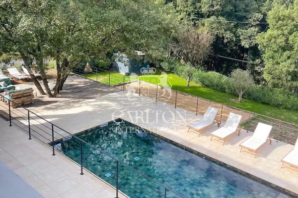 Maison de luxe à louer à Grasse, 6 900 €, Photo 1