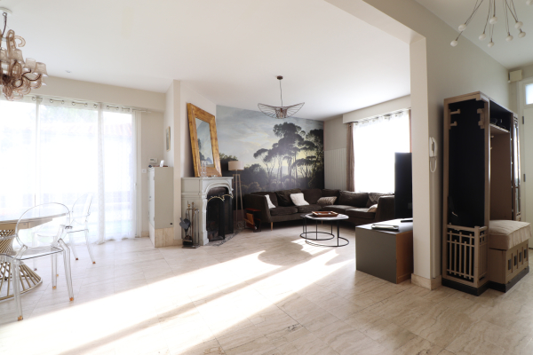 Maison de luxe à vendre à Royan, 635 000 €, Photo 2