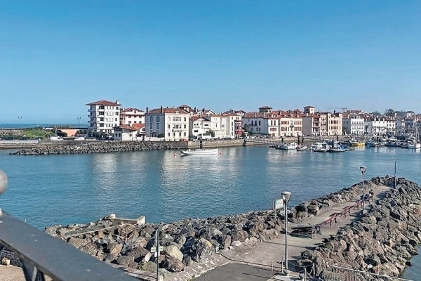 Luxury Apartment for sale in Saint-Jean-de-Luz, 1 400 000 €, Photo 2