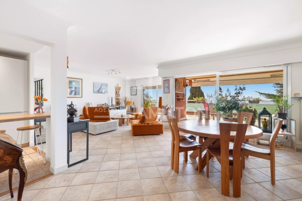 Luxury Apartment for sale in Grasse, 575 000 €, Photo 2