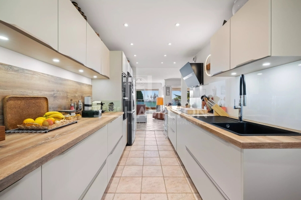 Luxury Apartment for sale in Grasse, 575 000 €, Photo 6