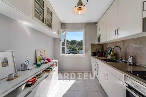 Luxury Apartment for sale in Saint-Tropez, 895 000 €, Photo 3