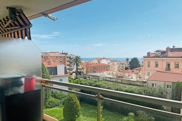 Appartement de luxe à vendre à Beaulieu-sur-Mer, 695 000 €, Photo 1