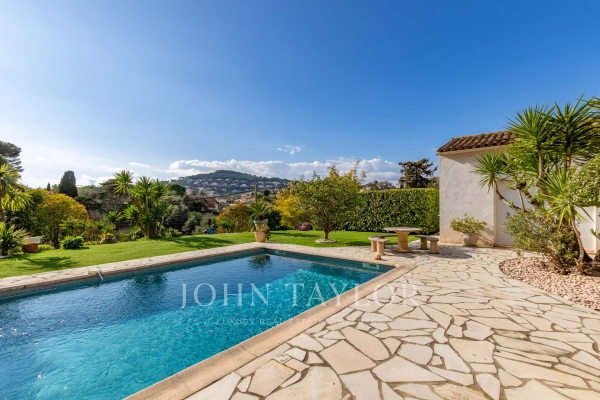 Luxury House for sale in Antibes, 1 696 000 €
