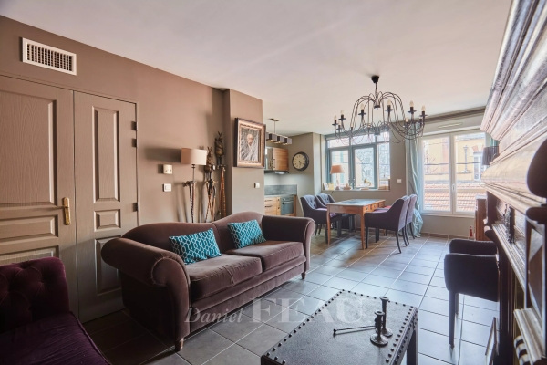 Luxury Apartment for sale in Aix-en-Provence, 450 000 €, Photo 1