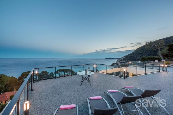 Maison de luxe à louer à Èze, 16 000 €, Photo 1