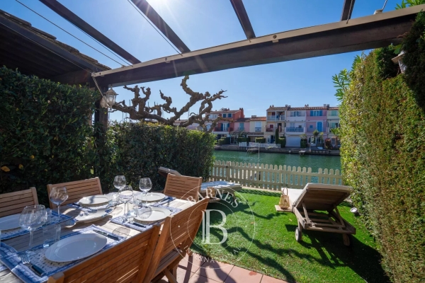 Luxury House for sale in Port Grimaud, 1 350 000 €, Photo 1