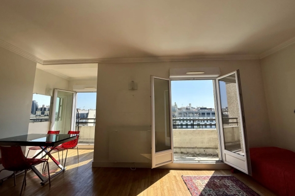 Luxury Apartment for sale in Paris 11Ème, 330 000 €, Photo 1