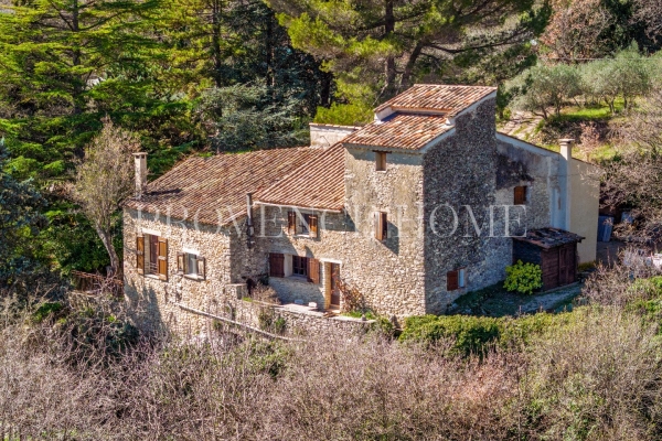 Maison de luxe à vendre à Viens, 500 000 €, Photo 1