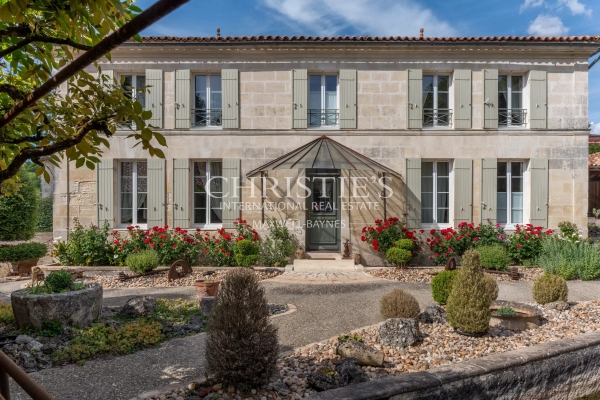 Luxury House for sale in Jonzac, 1 057 880 €, Photo 3