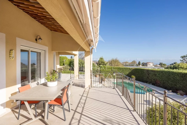 Luxury House for sale in Saint-Laurent-du-Var, 1 210 000 €, Photo 5