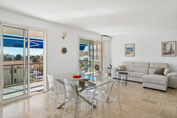 Luxury Apartment for sale in Cannes, 645 000 €, Photo 1