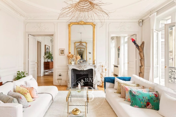 Luxury Apartment for sale in Paris 10Ème, 2 400 000 €, Photo 1