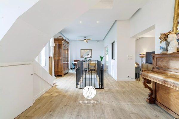 Maison de luxe à vendre à Nice, 950 000 €, Photo 1