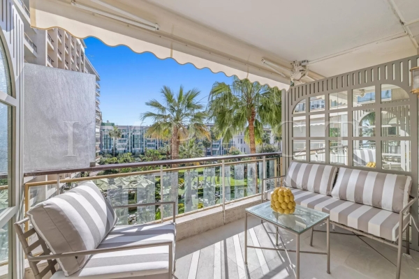 Luxury Apartment for sale in Cannes, 2 490 000 €, Photo 1