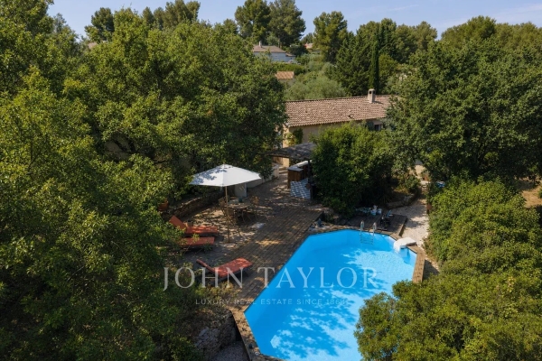 Maison de luxe à vendre à Le Beausset, 759 000 €, Photo 1