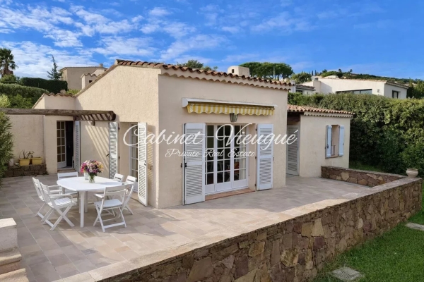 Maison de luxe à vendre à Grimaud, 1 060 000 €, Photo 1