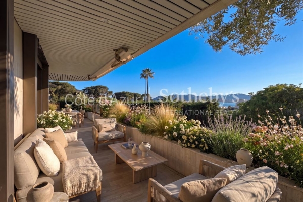 Luxury Apartment for sale in Cannes, 2 200 000 €, Photo 1