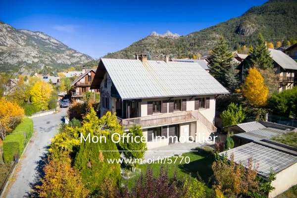 Luxury House for sale in Guillestre, 449 000 €, Photo 1