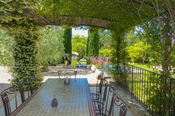 Maison de luxe à vendre à Gordes, 1 995 000 €, Photo 3