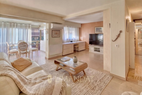 Appartement de luxe à vendre à Antibes, 239 000 €, Photo 1