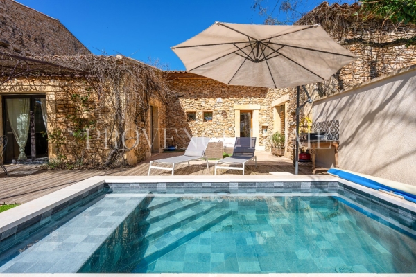 Luxury House for sale in Gordes, 495 000 €, Photo 1