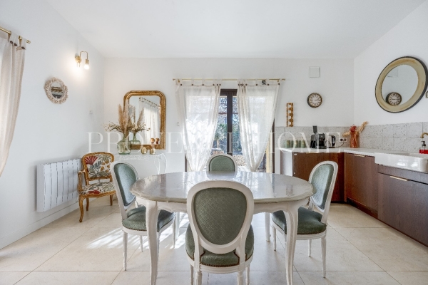Luxury House for sale in Gordes, 495 000 €, Photo 7