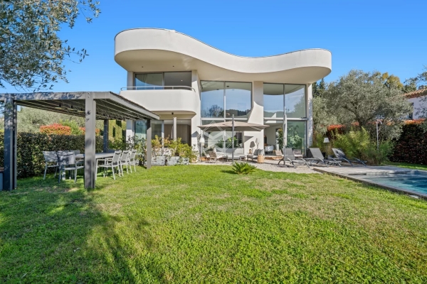 Luxury House for sale in Valbonne, 2 400 000 €, Photo 1