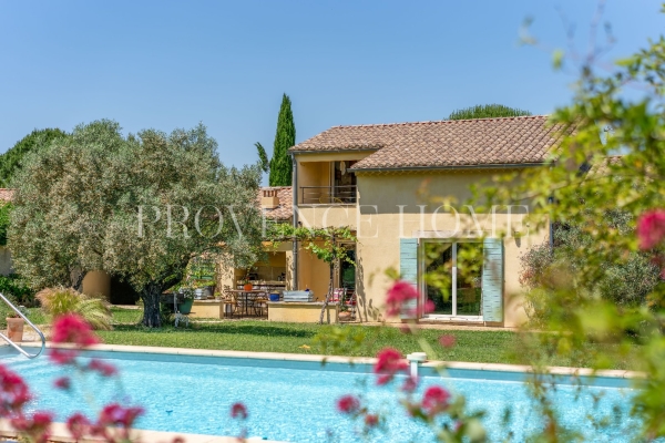 Maison de luxe à vendre à Maubec, 1 150 000 €, Photo 1
